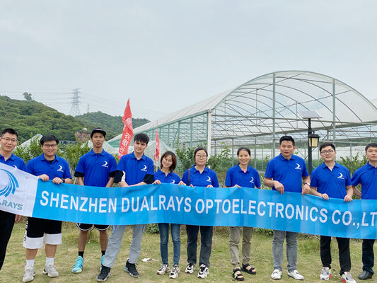 D4 LED Feuchtigkeitsdichte Lampe mit bis zu 160 LPW DIP Leistung/3CCT/3-Phase-Wechsel 1SKU=12SKU Freundlich für eine ideale Lösung für viele Anwendungen wie Parkplatz, Werk